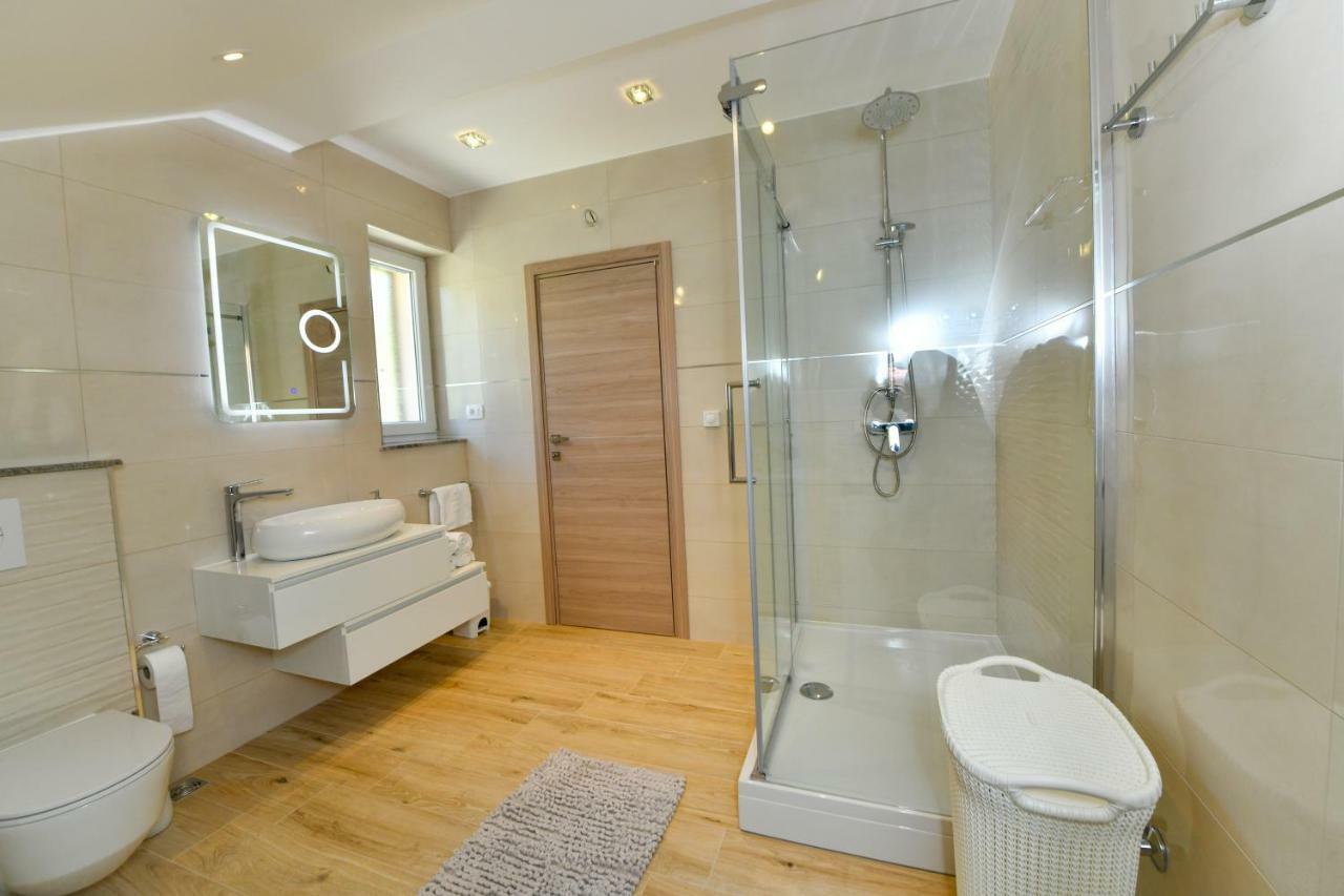 Cambi Lux Apartment Otok  Exterior photo