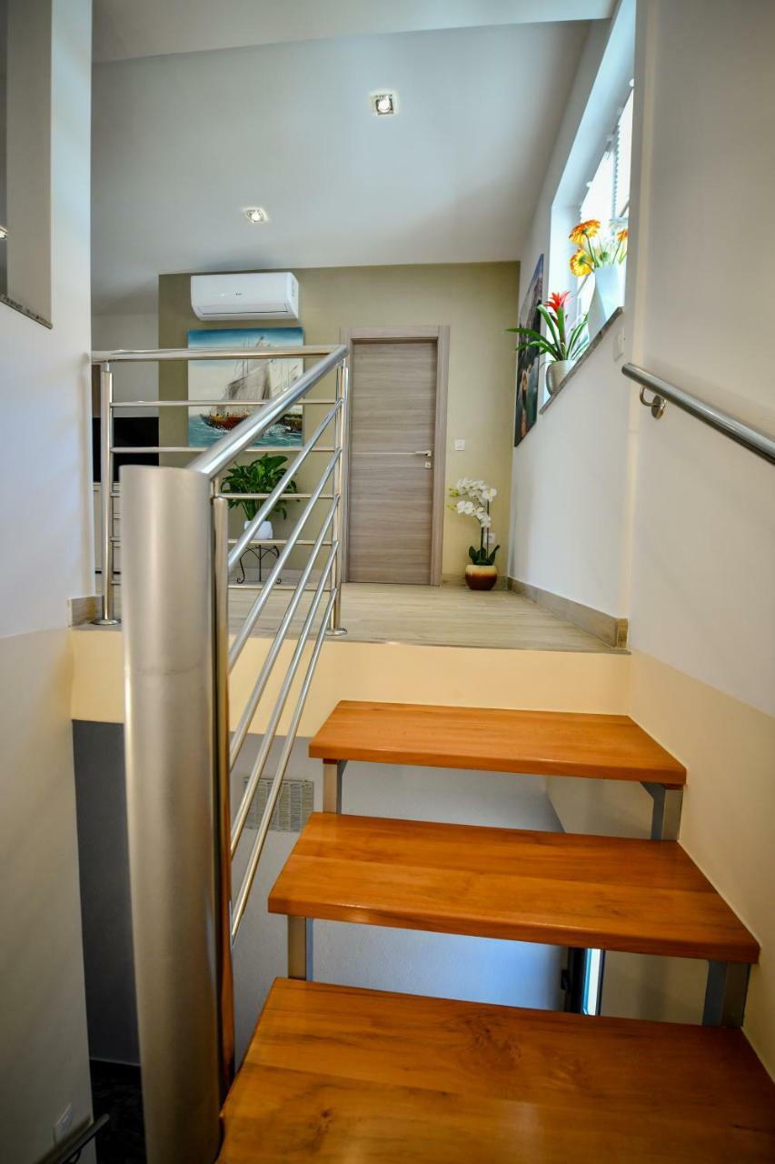 Cambi Lux Apartment Otok  Exterior photo
